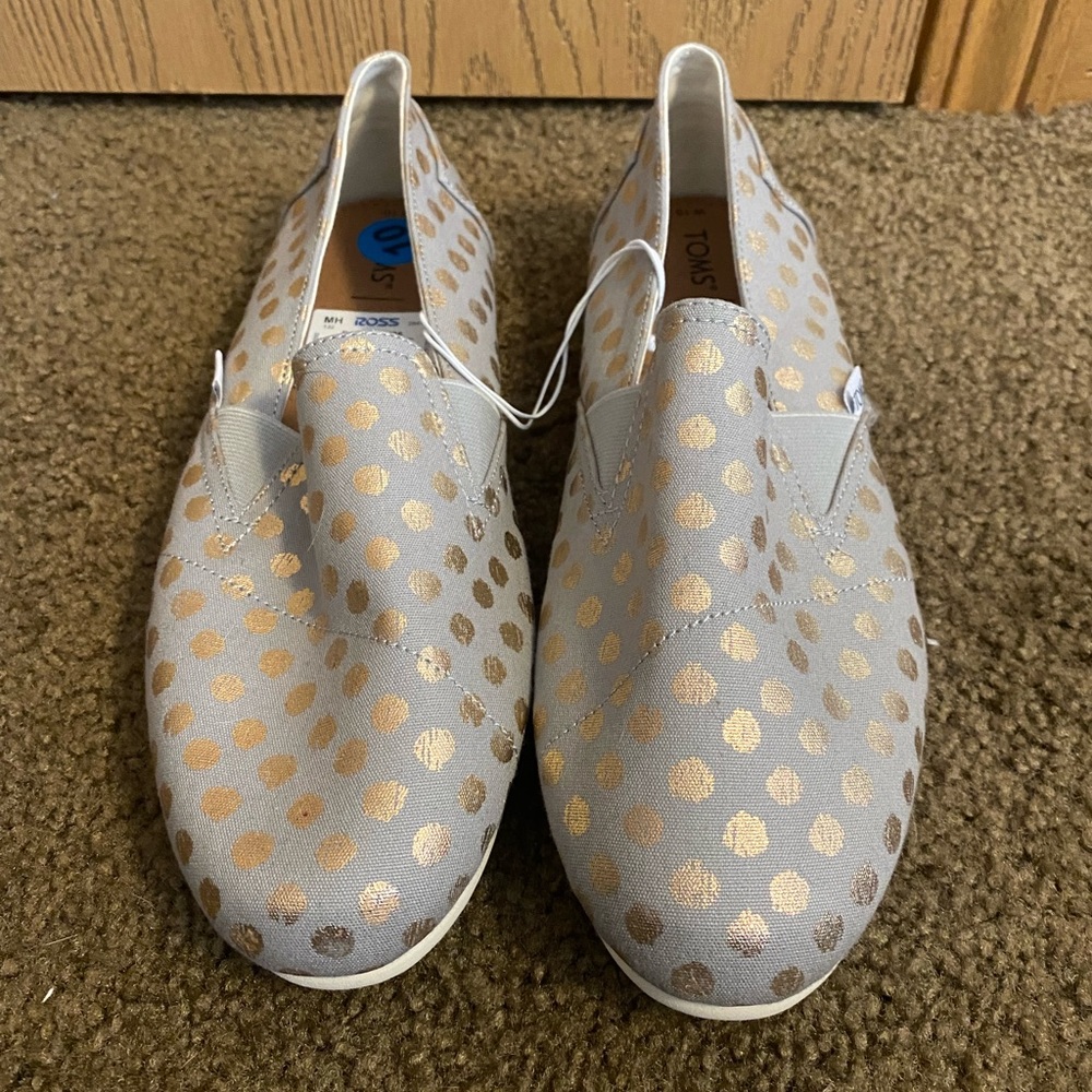 Womens toms